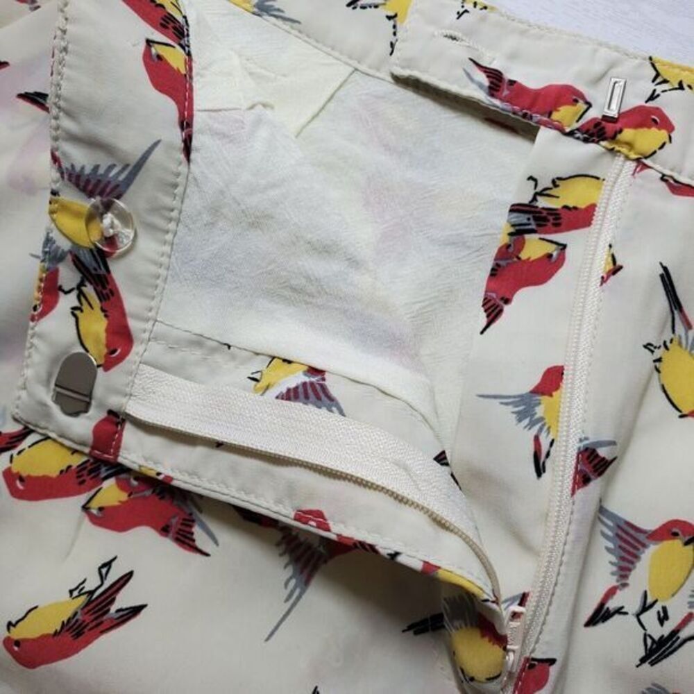 Lucca Couture Women's Lined Shorts Size Small Bird Print Pockets Dressy Light - Picture 5 of 7